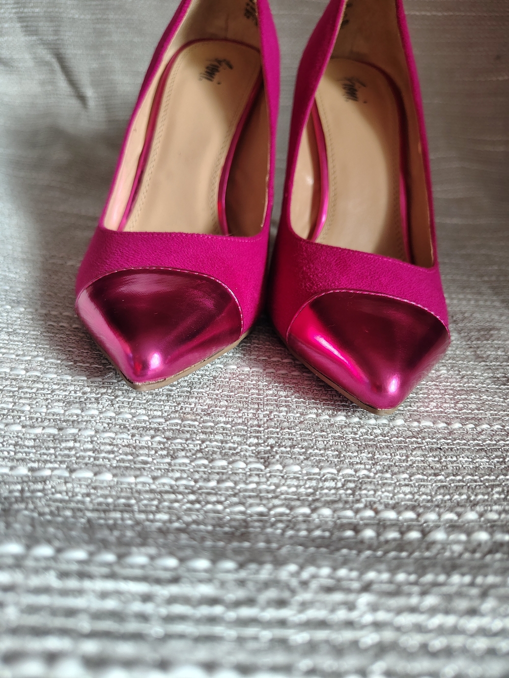 Fioni Hot Pink Pointed Toe Pumps Metallic Cap Toe Heels Size 7.5 - Picture 3 of 11